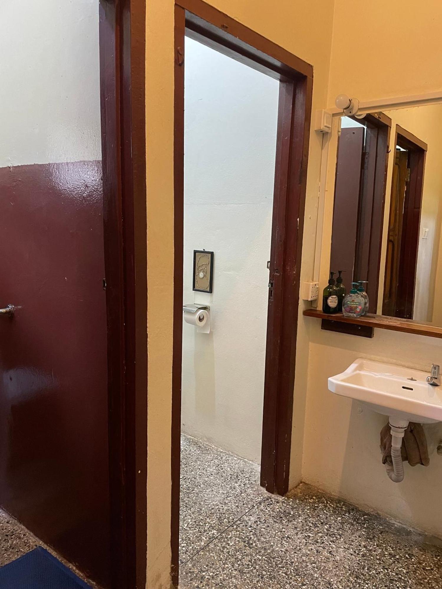 Hechtech House Apartment Accra Exterior photo